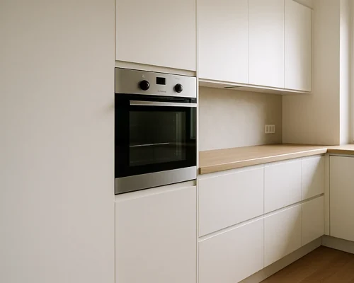 installation-ugn-spis-taby Installerad ugn och spis i modernt kök i Täby – trygg elinstallation av vitvaror i hemmet.